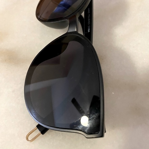 Woman’s Round Black Sunglasses - Picture 3 of 12